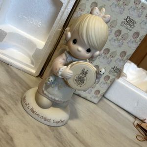 Precious Moments 1986 Birds Of A Feather Collect Together